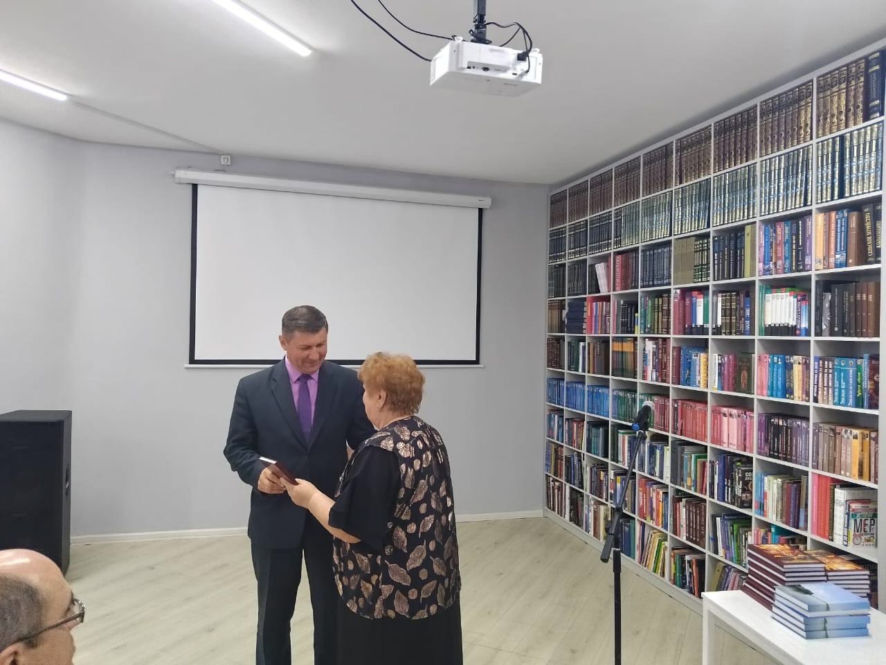 Литературный клуб «Поиск».