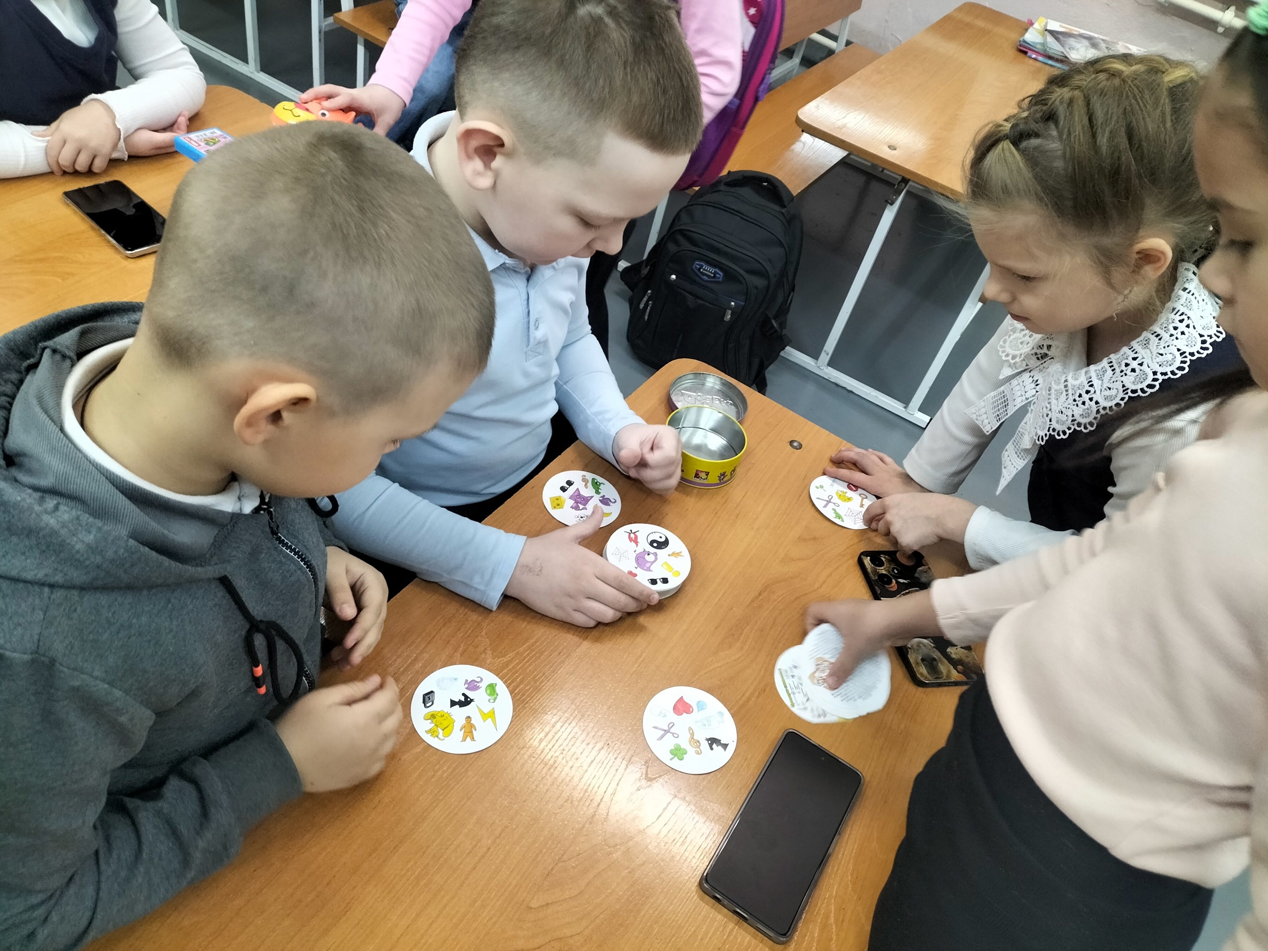 Для учеников 1Б класса прошёл «День без интернета»..